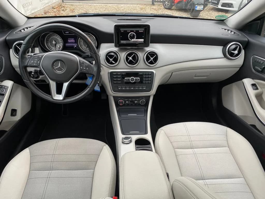 Mercedes Benz CLA 200 Coupe 7G-DCT URBAN