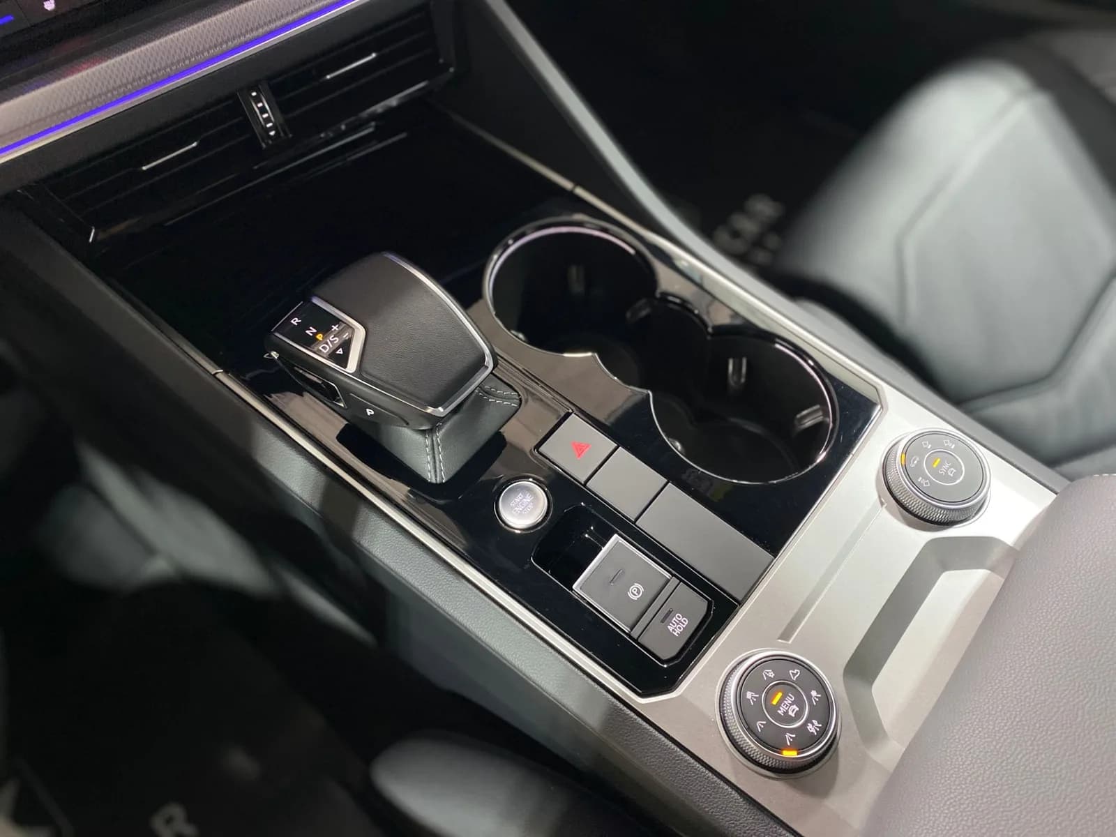 VW Touareg 3,0 TDI 4Motion Tiptronic “R-Line”