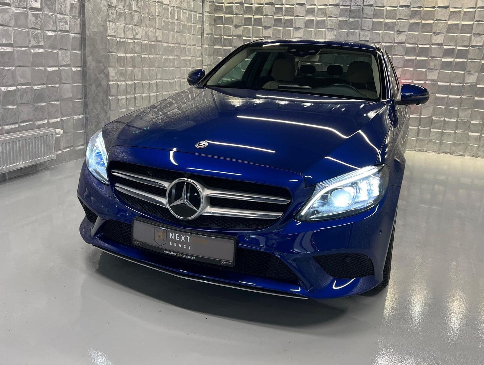MERCEDES-BENZ C220d