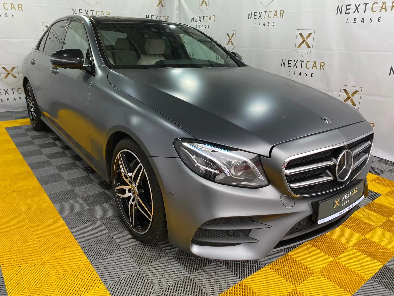 Mercedes Benz E220 AMG Premium