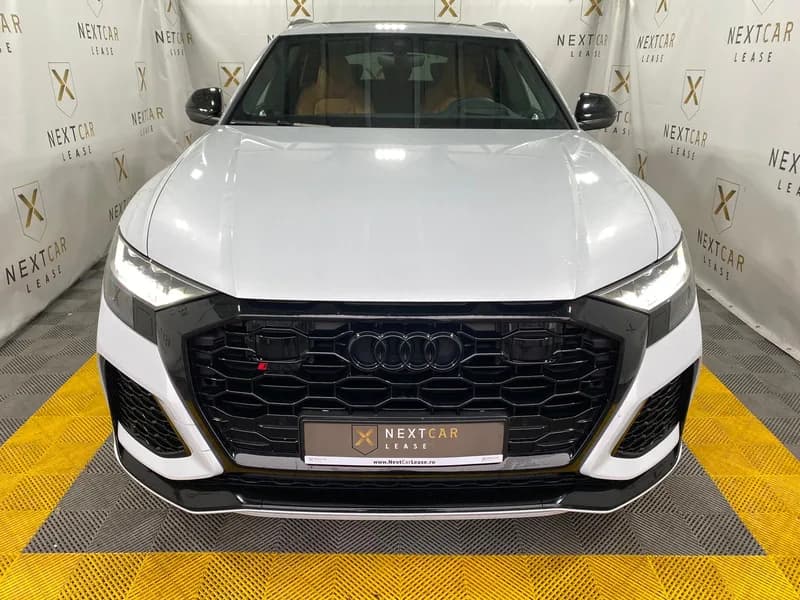 Audi RSQ8