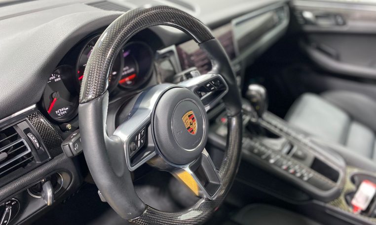 Porsche Macan Basis